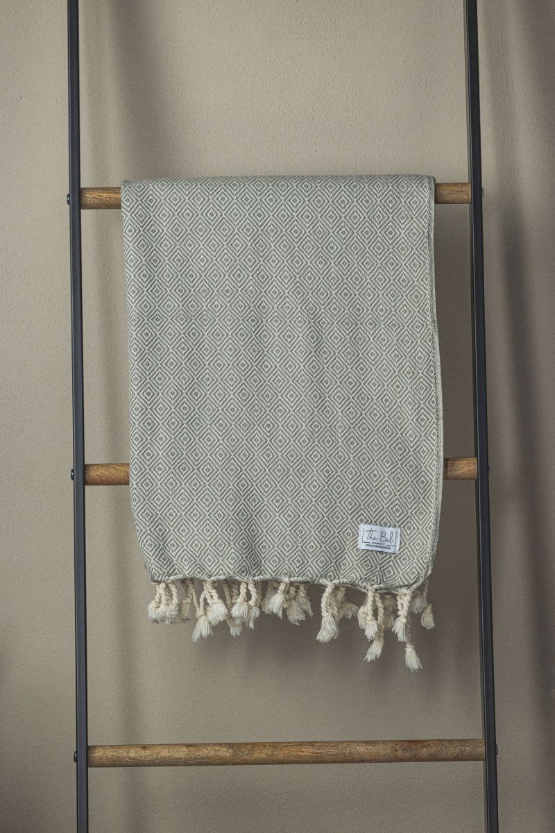 Diamond Turkish Towels – Luxurious Bath or Throw Blanket from The Bali Market