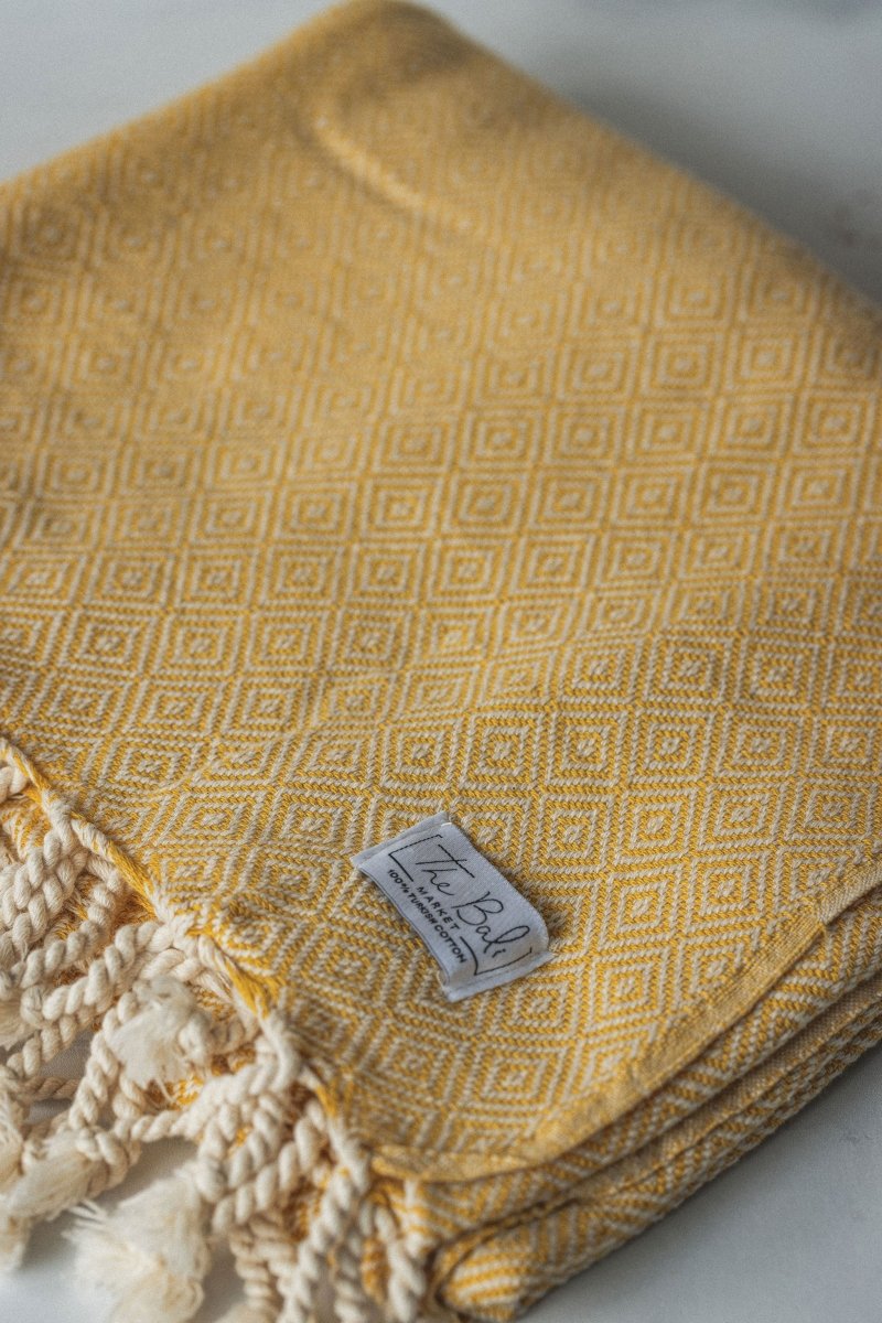 Diamond Turkish Towels – Luxurious Bath or Throw Blanket from The Bali Market