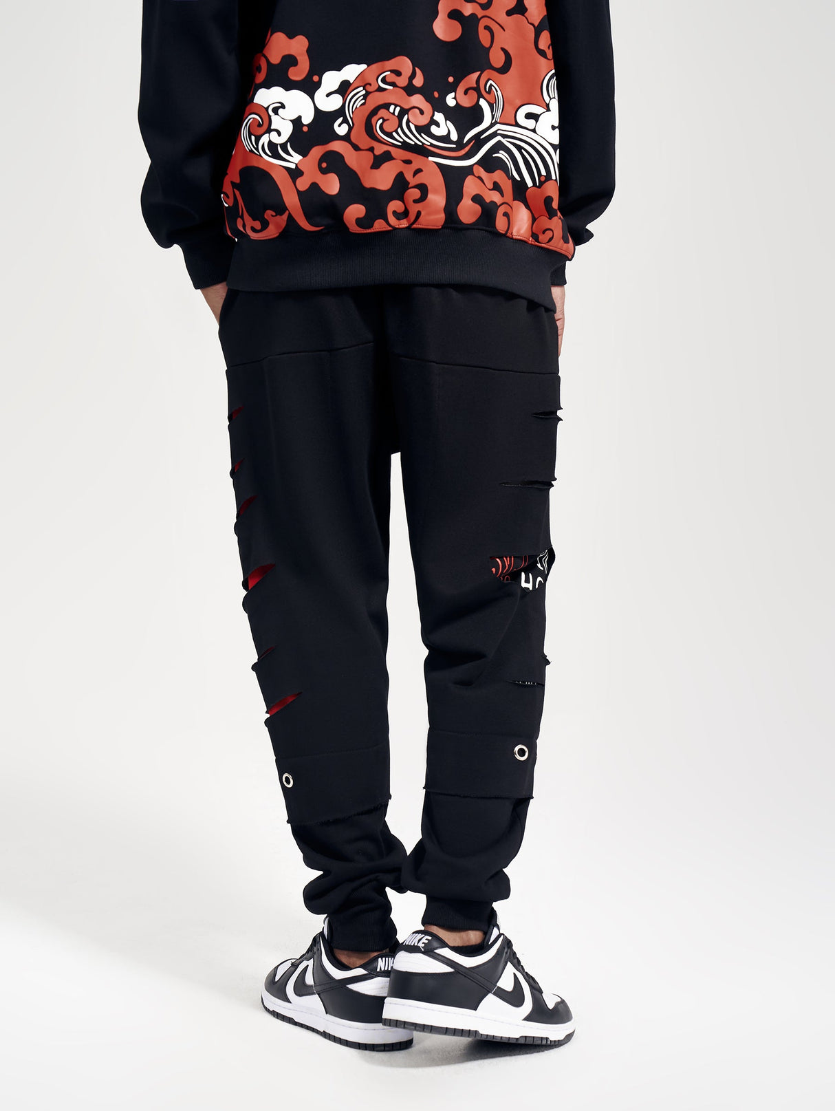 Brave Heart Jogger Pants  From Niepce Inc