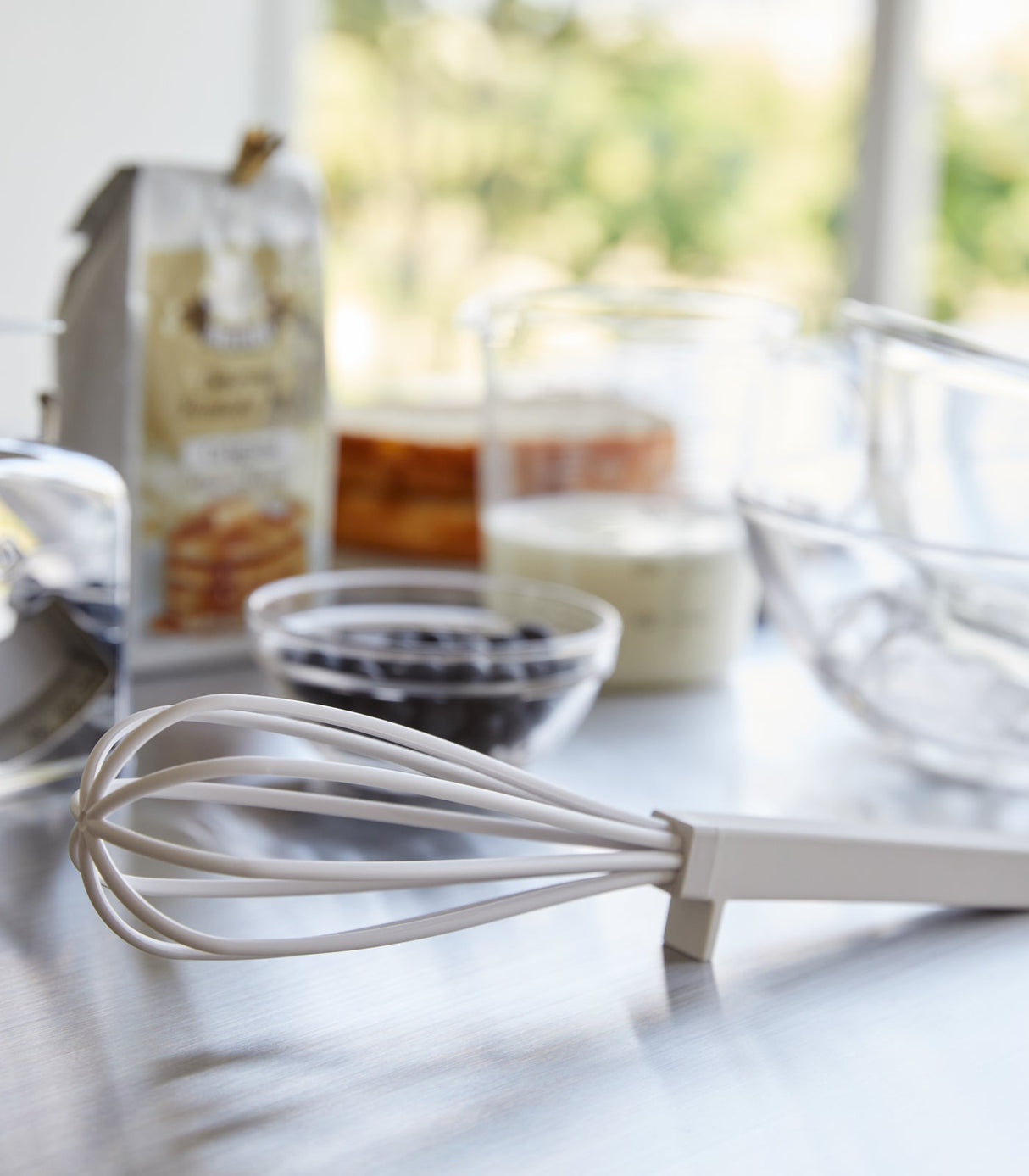 Floating Whisk - Silicone + Nylon from Yamazaki Home