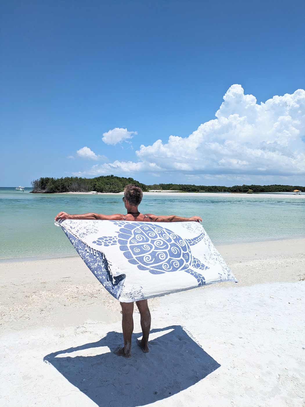 Galapagos Turtle Bleue - Turkish Towel from Sun Drunk