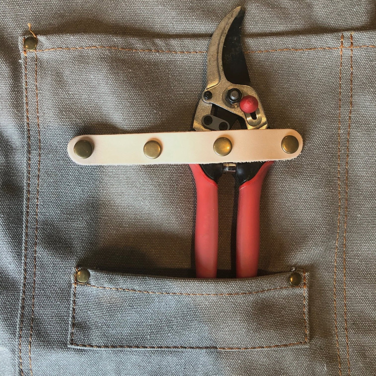 Gardening Apron - Waxed Canvas Apron with Pockets From The Celtic Farm