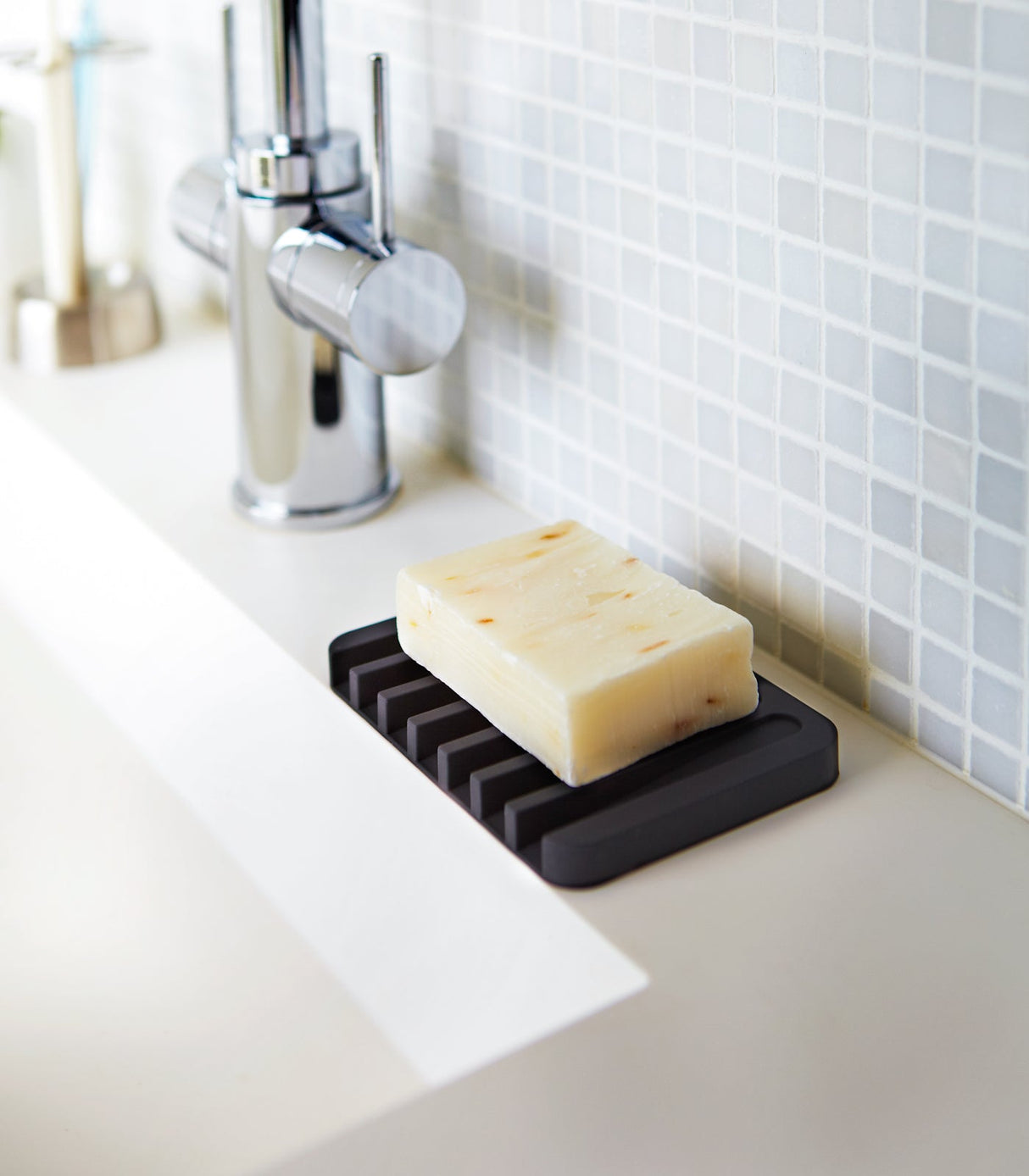 Self-Draining Soap Tray - Silicone from Yamazaki Home