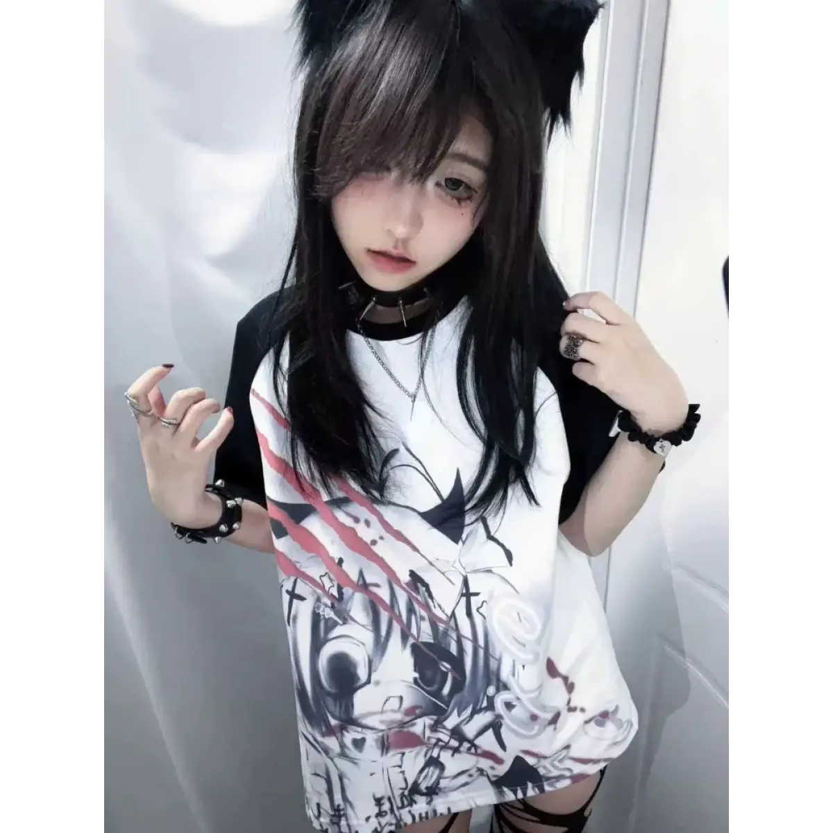 Black & White Gothic Anime T-Shirt – Harajuku Y2K Graphic Top From Kawaii Stop