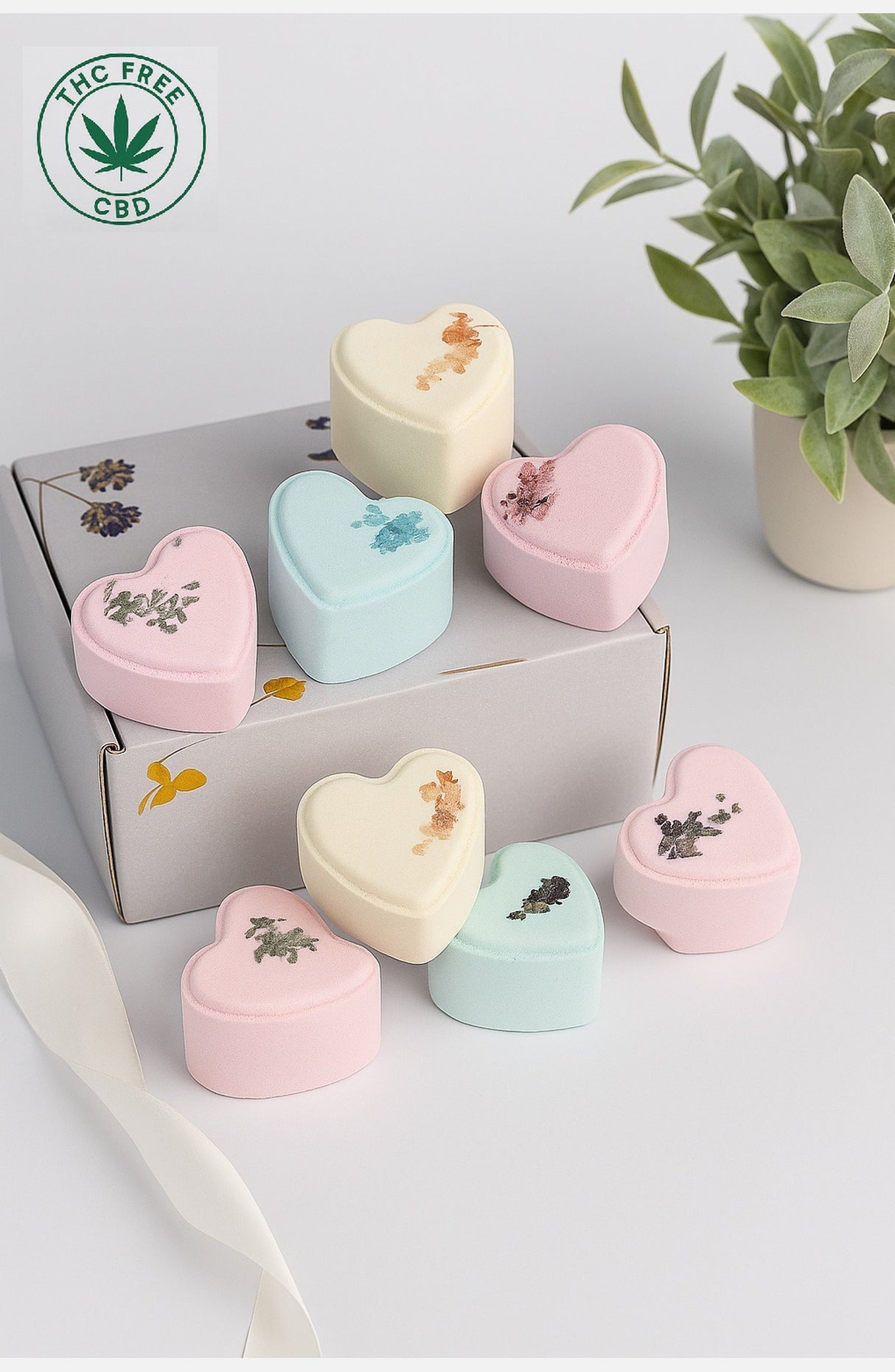 CBD - 8 Bath bombs set -  perfect for a relaxing Mother's day bath from Lizush