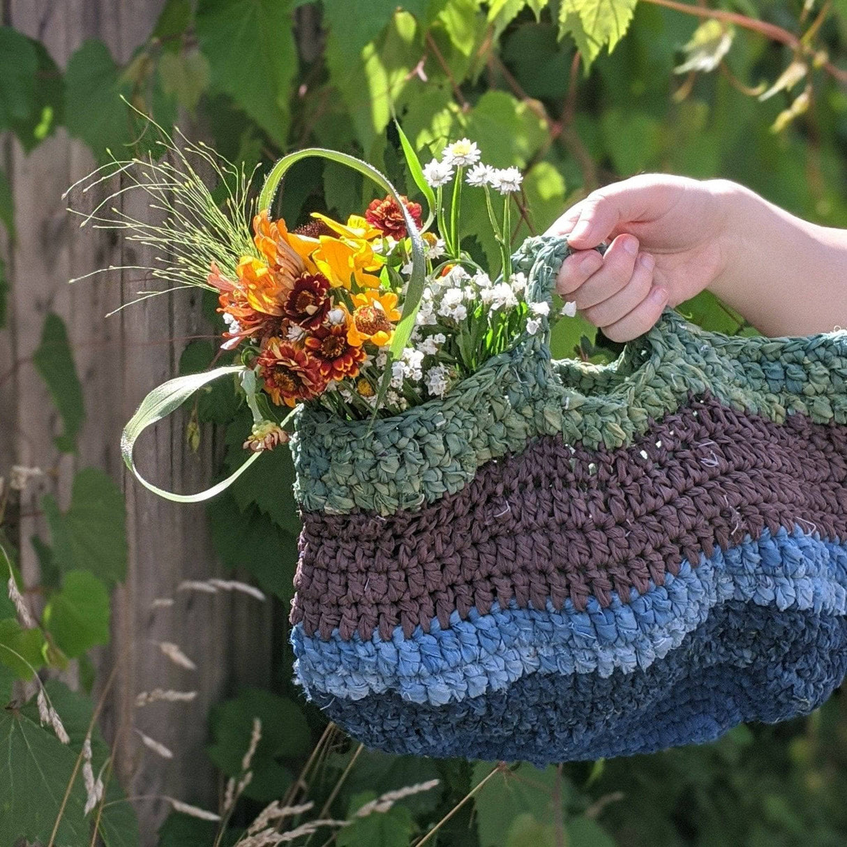 Herbal Dyed Recycled Market Tote Knit & Crochet Pattern from Darn Good Yarn