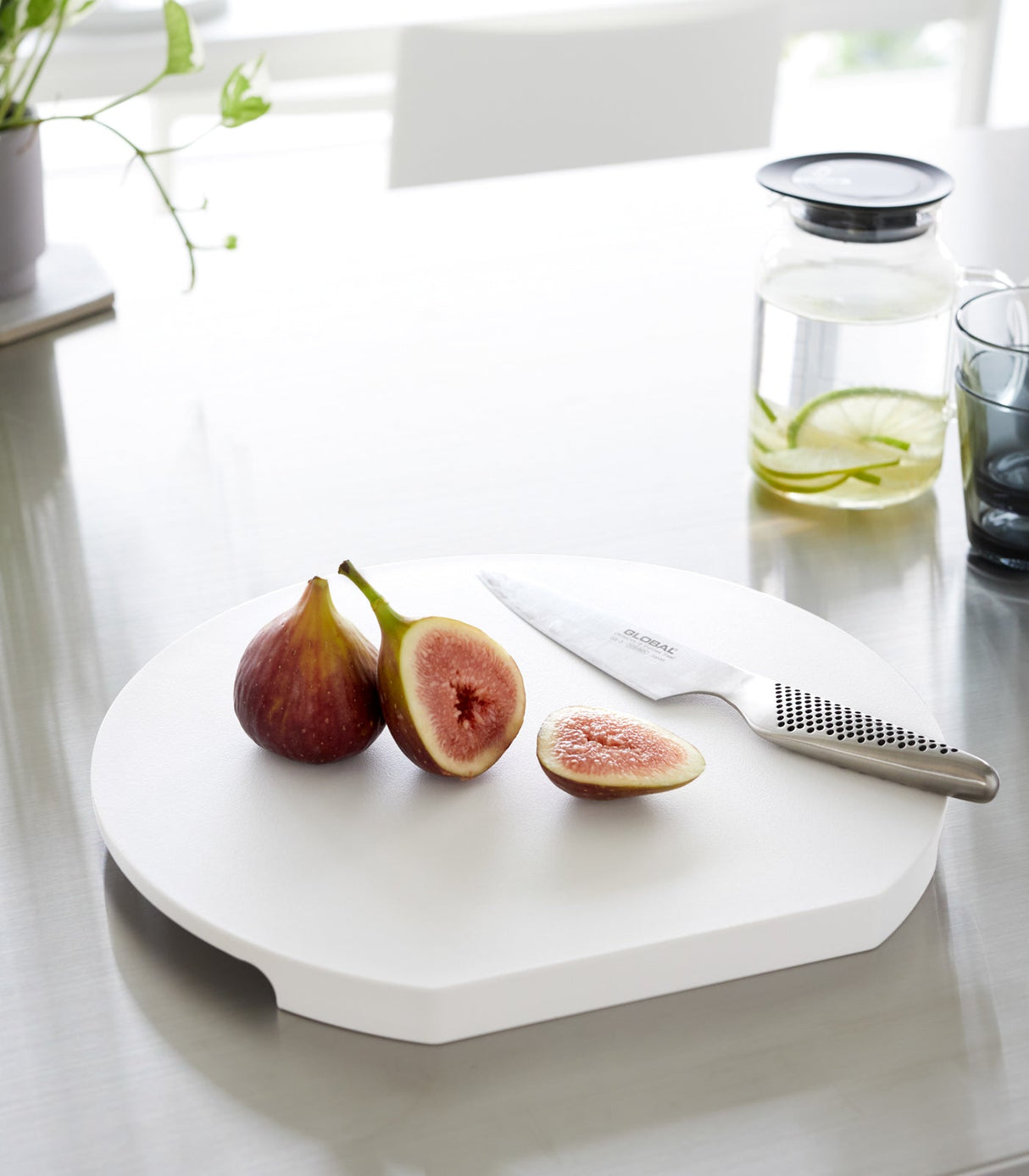 Round Magnetic Cutting Board from Yamazaki Home