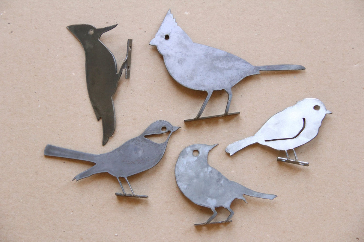 Metal Bird Statue - Mockingbird / Robin from Jubilee Trading Company