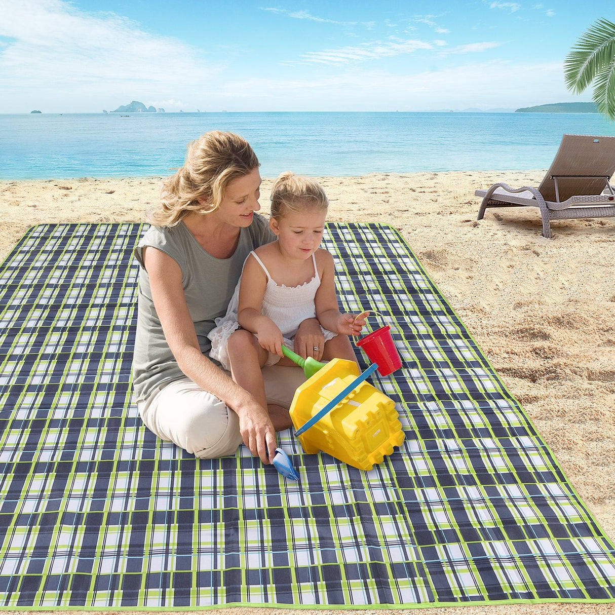 Extra Large Picnic Blanket Waterproof Sandproof From Redcamp