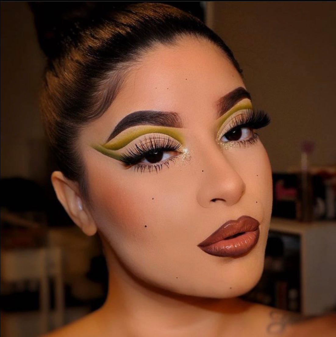 Predator Neutral Eyeshadow Palette From Prolux Cosmetics
