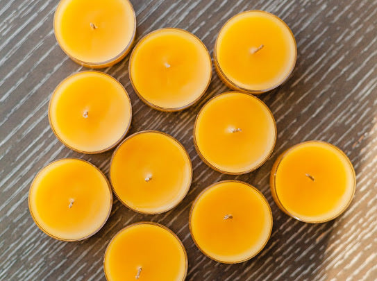 Pure Beeswax Tea light candles with hemp wicks | Set of 10 (100%) from Wellness by Ari