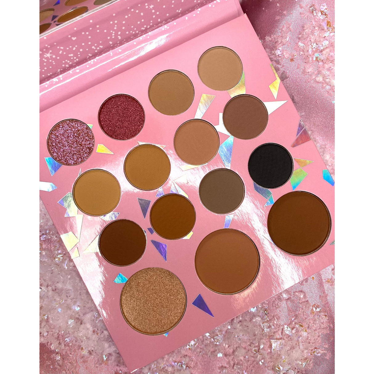 PINK WONDERLAND EYESHADOW PALETTE From Prolux Cosmetics