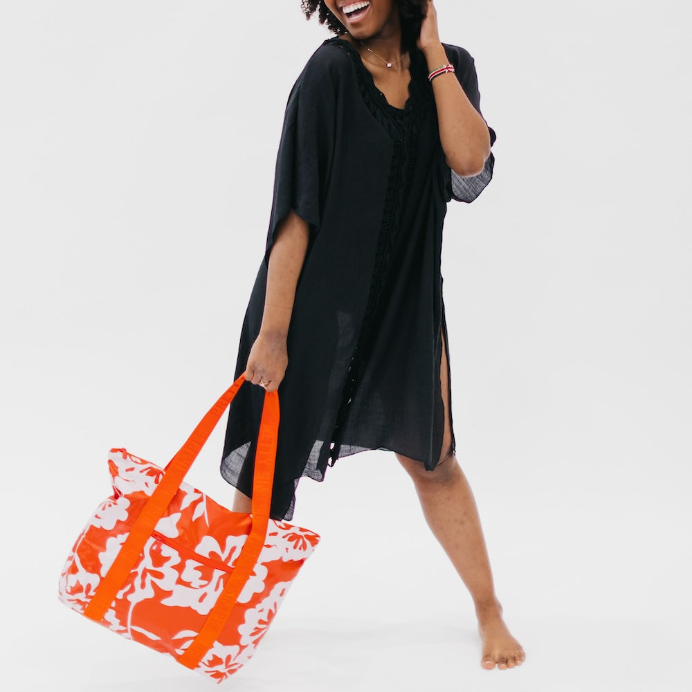 Kona Cove Tyvek Splashproof Beach Zipper Tote from Pretty Simple