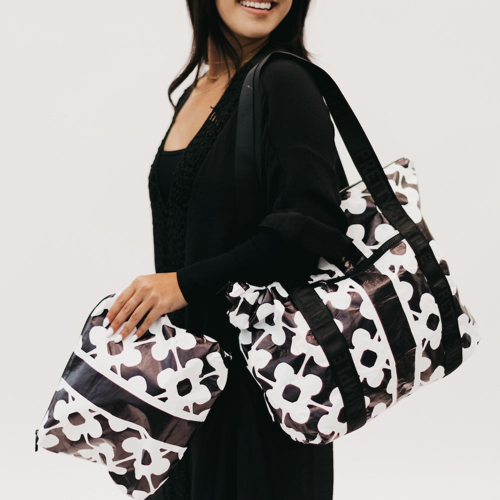 Kona Cove Tyvek Splashproof Beach Zipper Tote from Pretty Simple