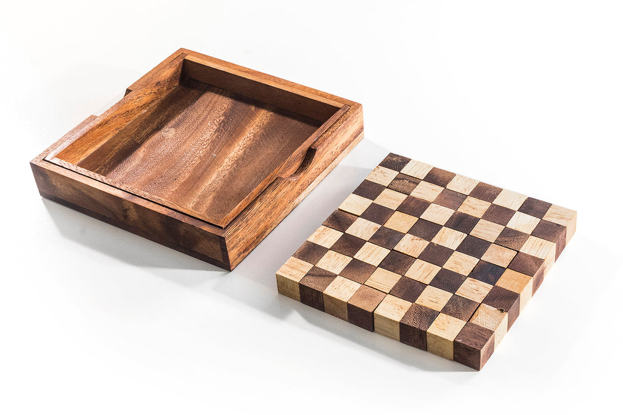 Pentomino Chess Puzzle from Kubiya Games