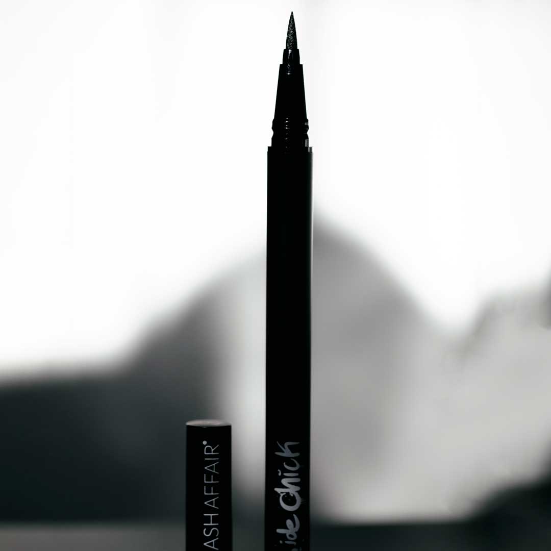 Side Chick | Eyelash Extension Safe Liquid Eyeliner  From Lash Affair