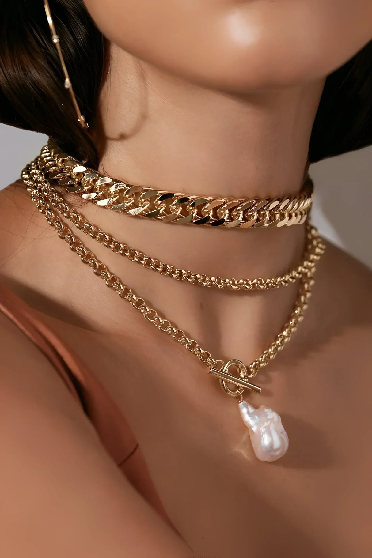 Micro Royal Toggle & Xl Baroque Pearl Pendant Necklace from eklexic