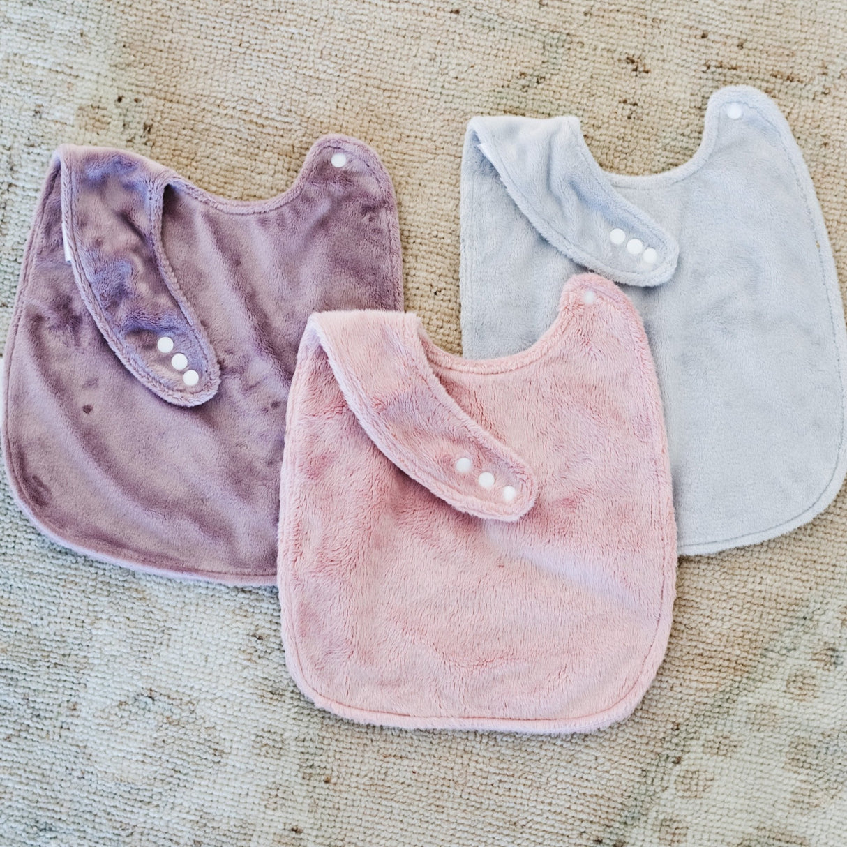 MINKY BIBS 3-PACK from Saranoni