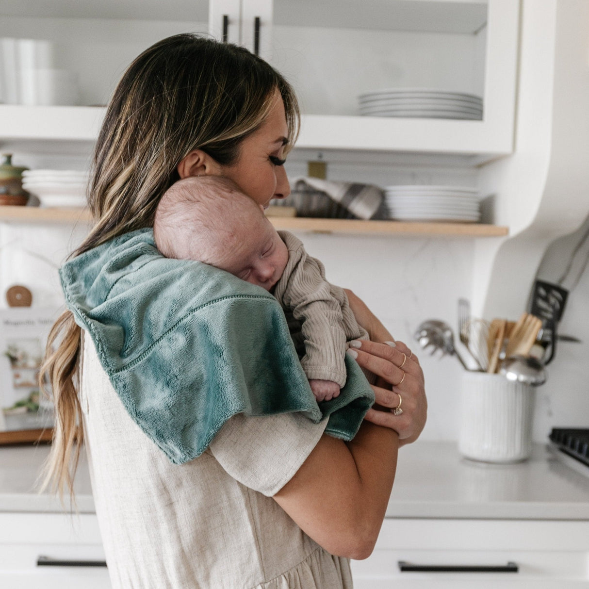 MINKY BURP CLOTHS 3-PACK from Saranoni