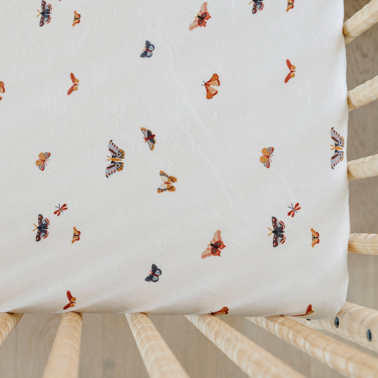MINKY STRETCH LUXE CRIB SHEETS from Saranoni