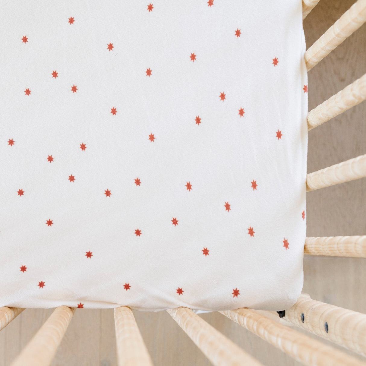 MINKY STRETCH LUXE CRIB SHEETS from Saranoni