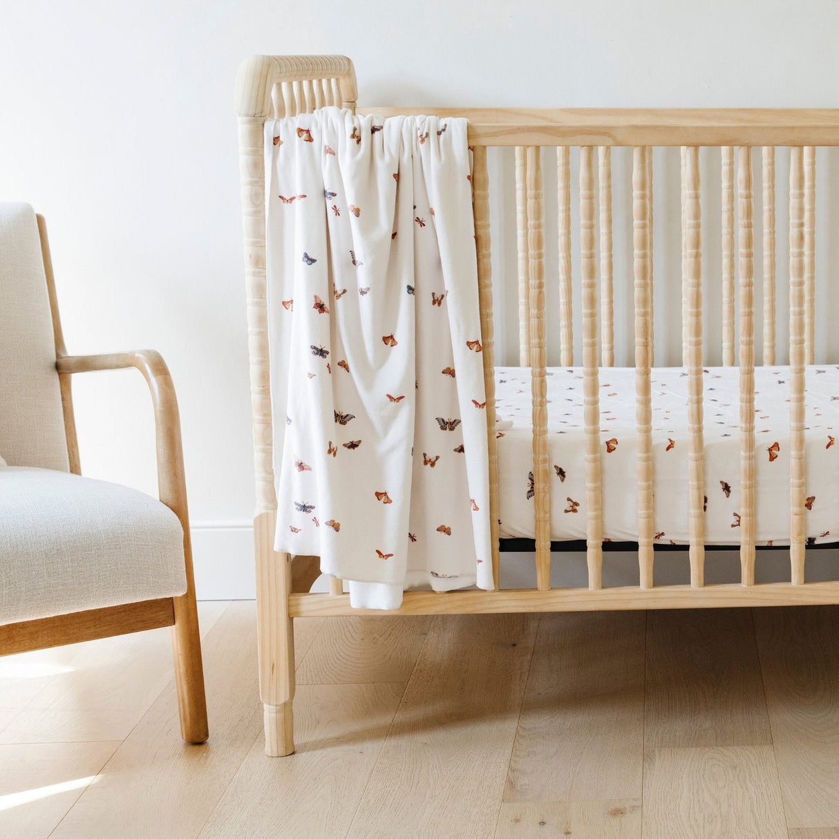 MINKY STRETCH LUXE SWADDLE/BLANKET From Saranoni