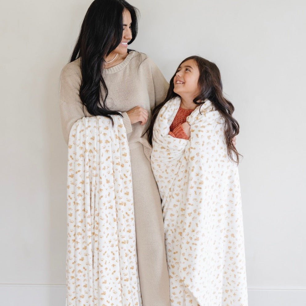 MINKY STRETCH THROW BLANKETS From Saranoni