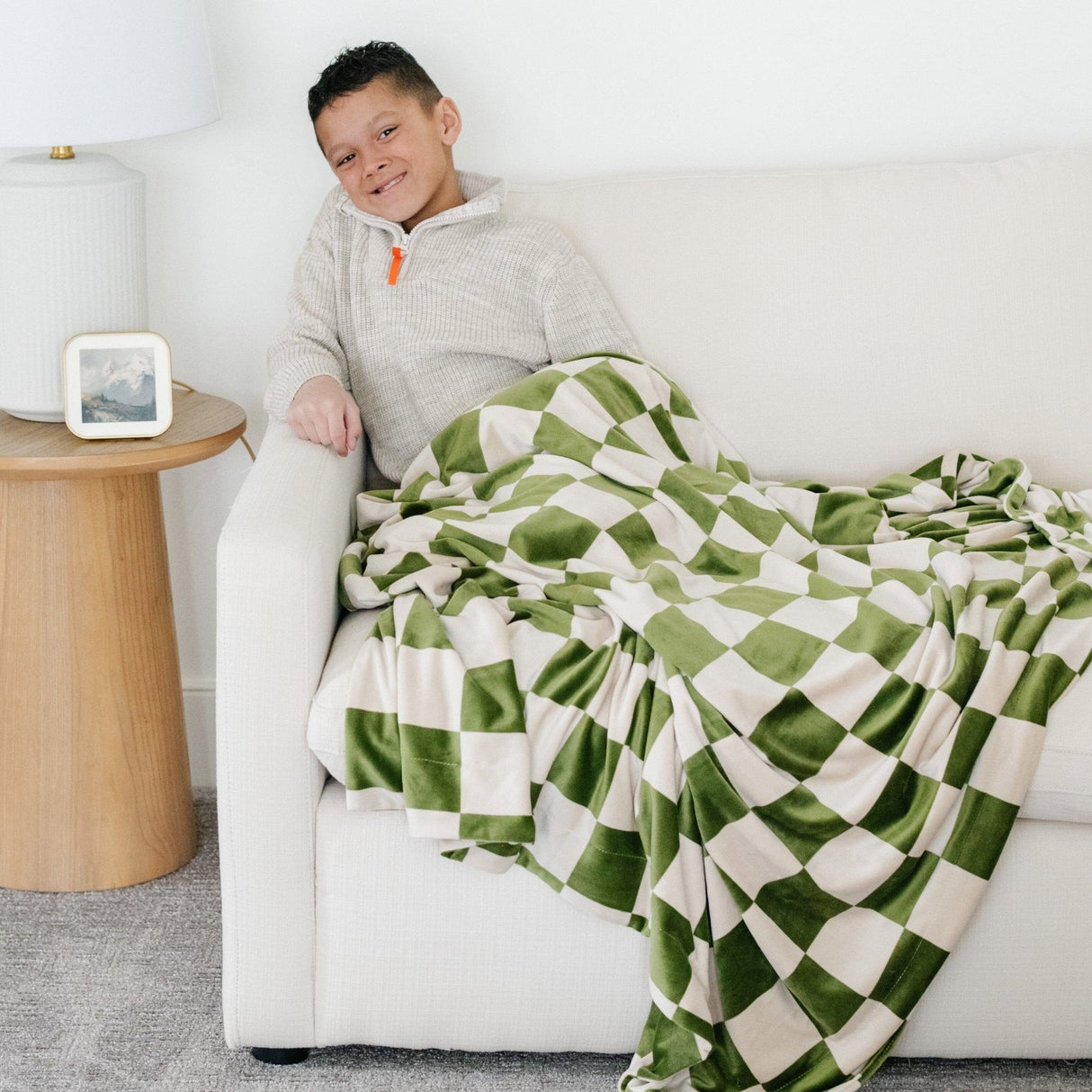 MINKY STRETCH THROW BLANKETS From Saranoni