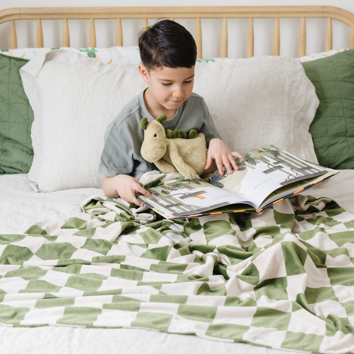 MINKY STRETCH THROW BLANKETS From Saranoni