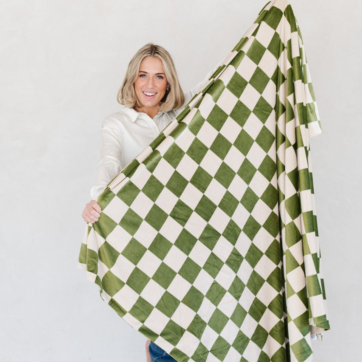 MINKY STRETCH XL THROW BLANKETS From Saranoni