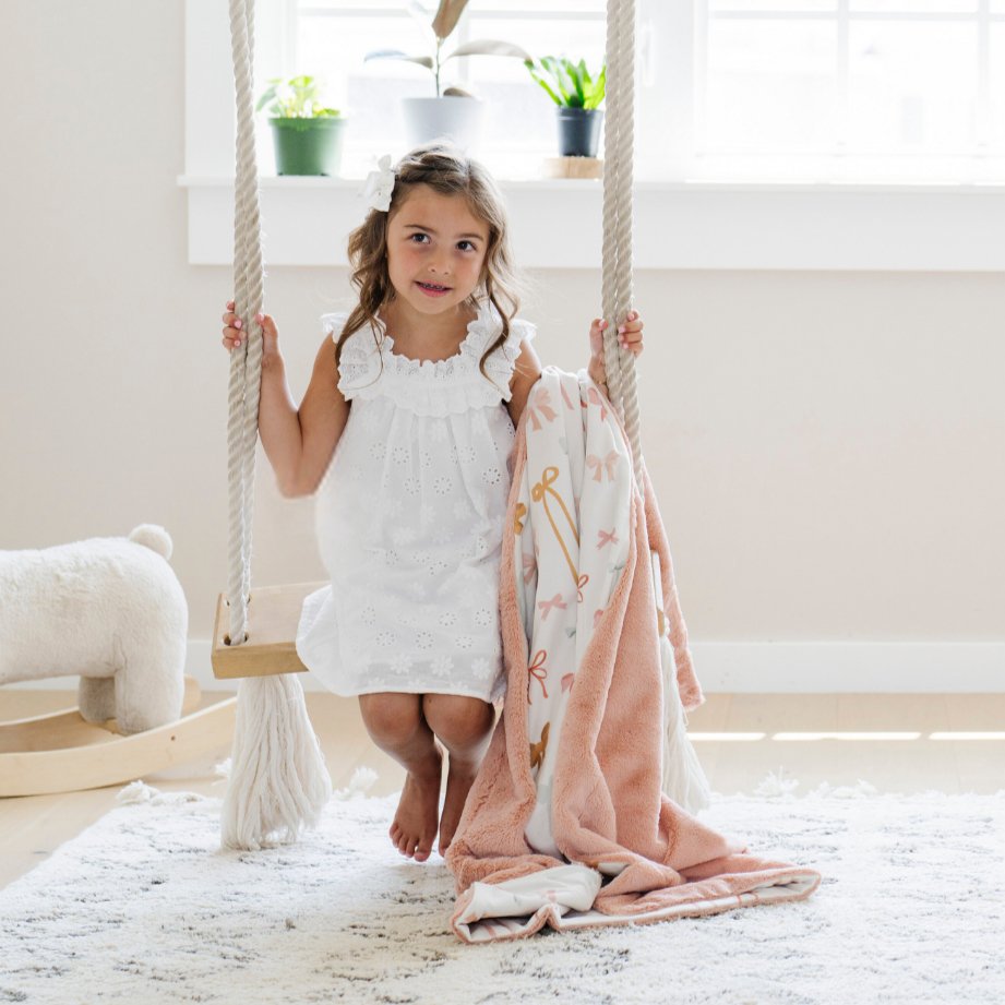 MINKY/LUSH TODDLER BLANKETS From Saranoni