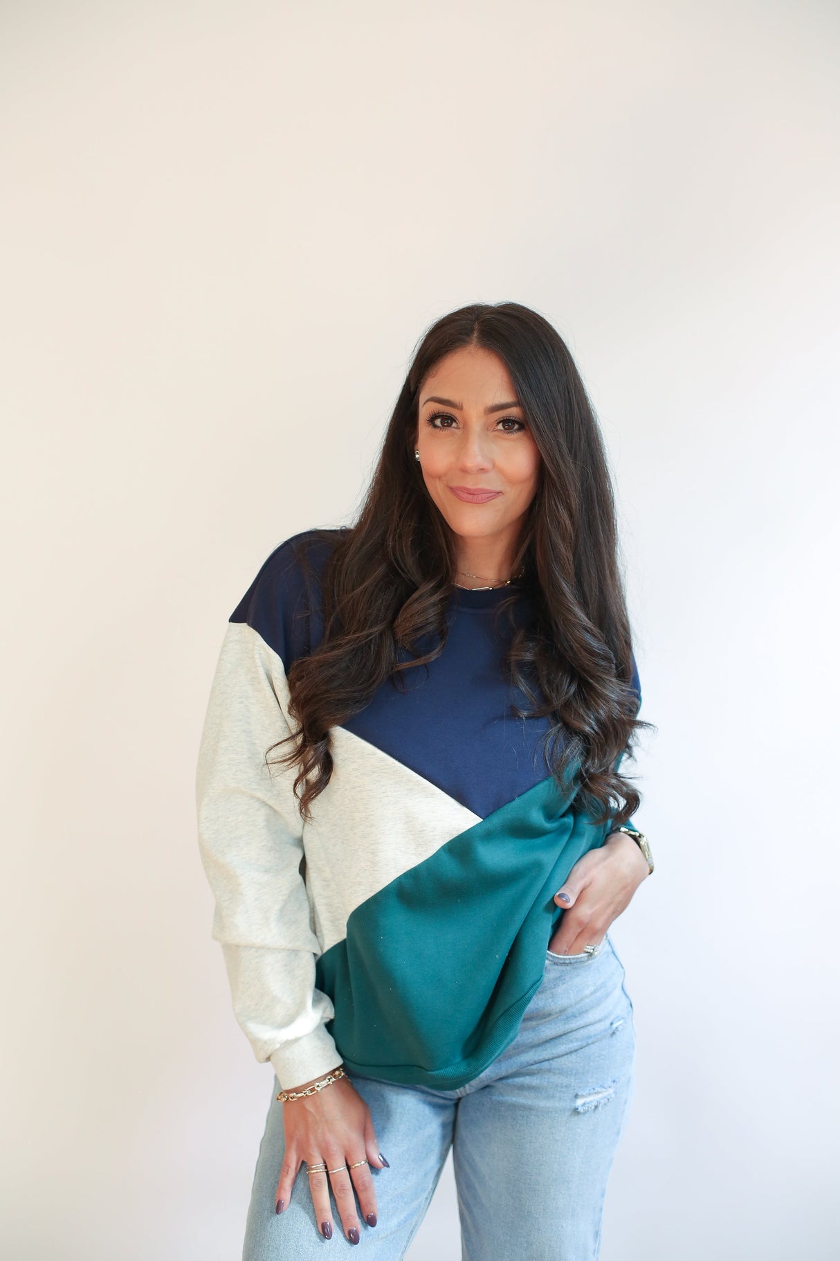 Velour Interior Diagonal Zip Breastfeeding Sweatshirt from Movemama