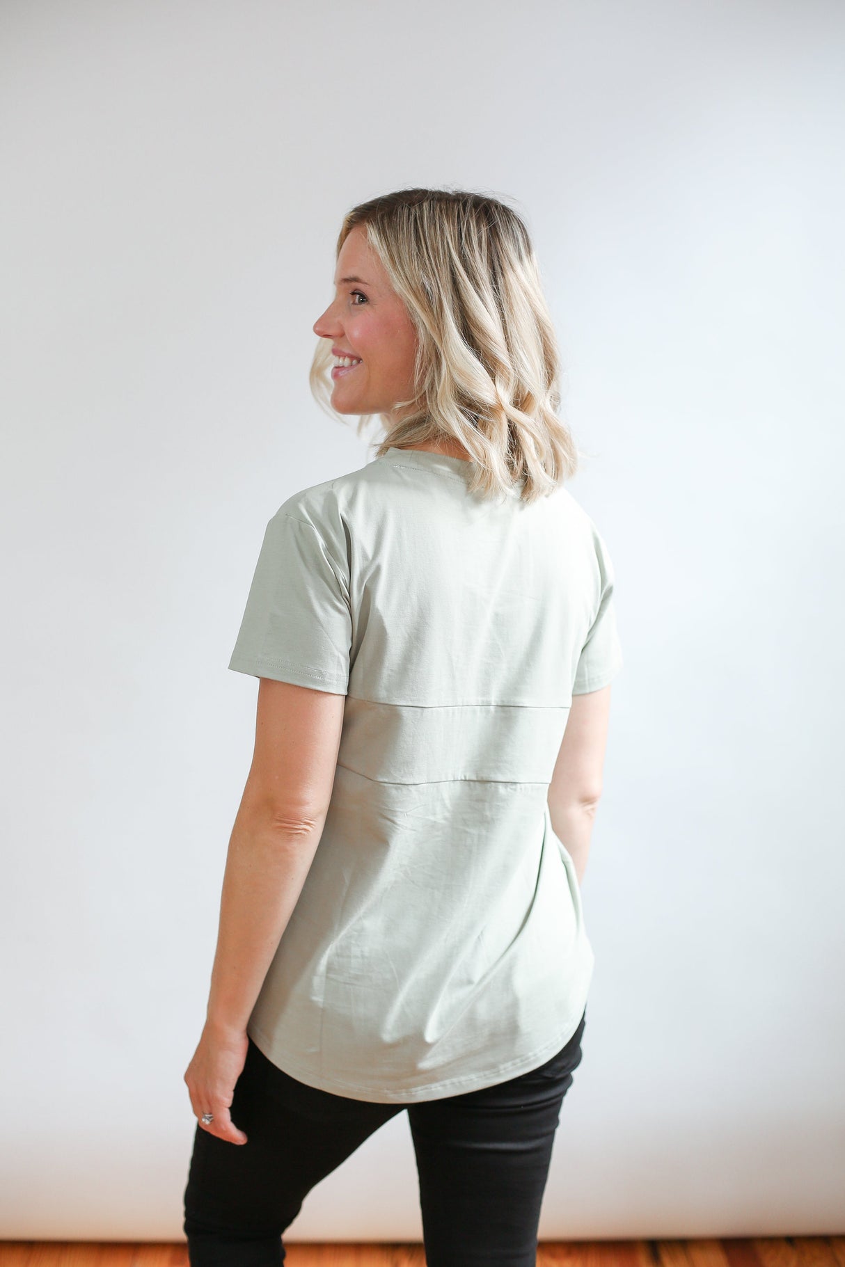 Full Zip Breastfeeding Tee From Movemama