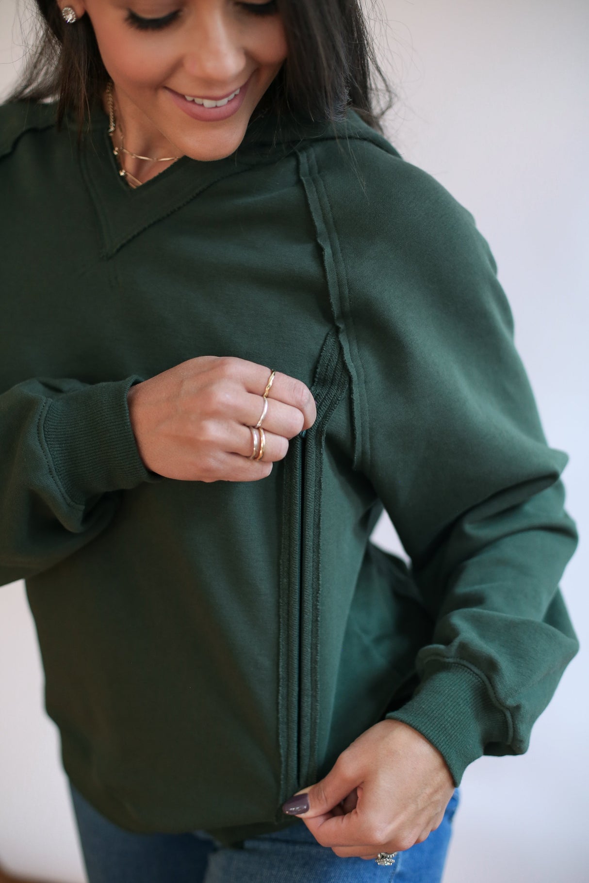 Big Hug Vertical Zip Breastfeeding Hoodie from Movemama