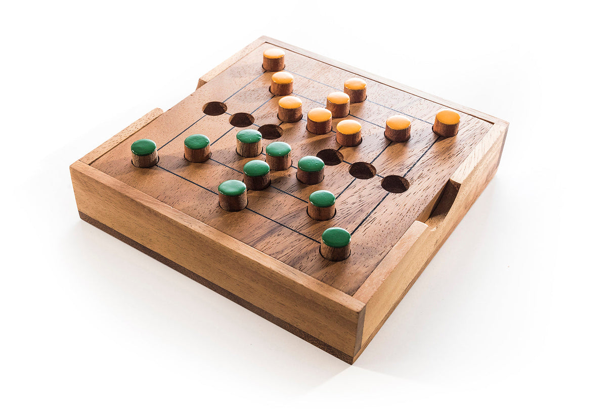Nine Men's Morris Strategy Game from Kubiya Games
