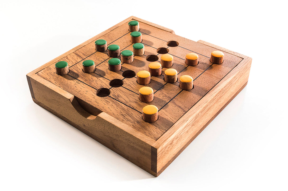 Nine Men's Morris Strategy Game from Kubiya Games