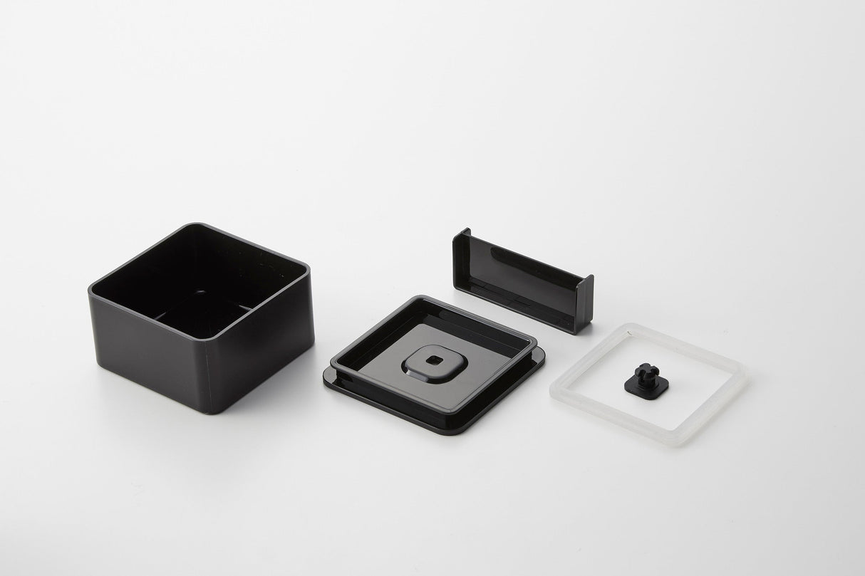 Vacuum-Sealing Food Storage Container from Yamazaki Home