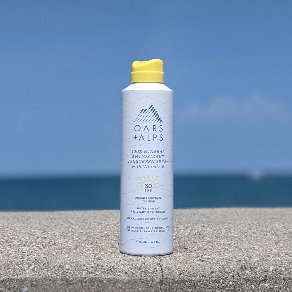 Mineral Antioxidant Sunscreen Spray with SPF 30 (100%) from Oars + Alps