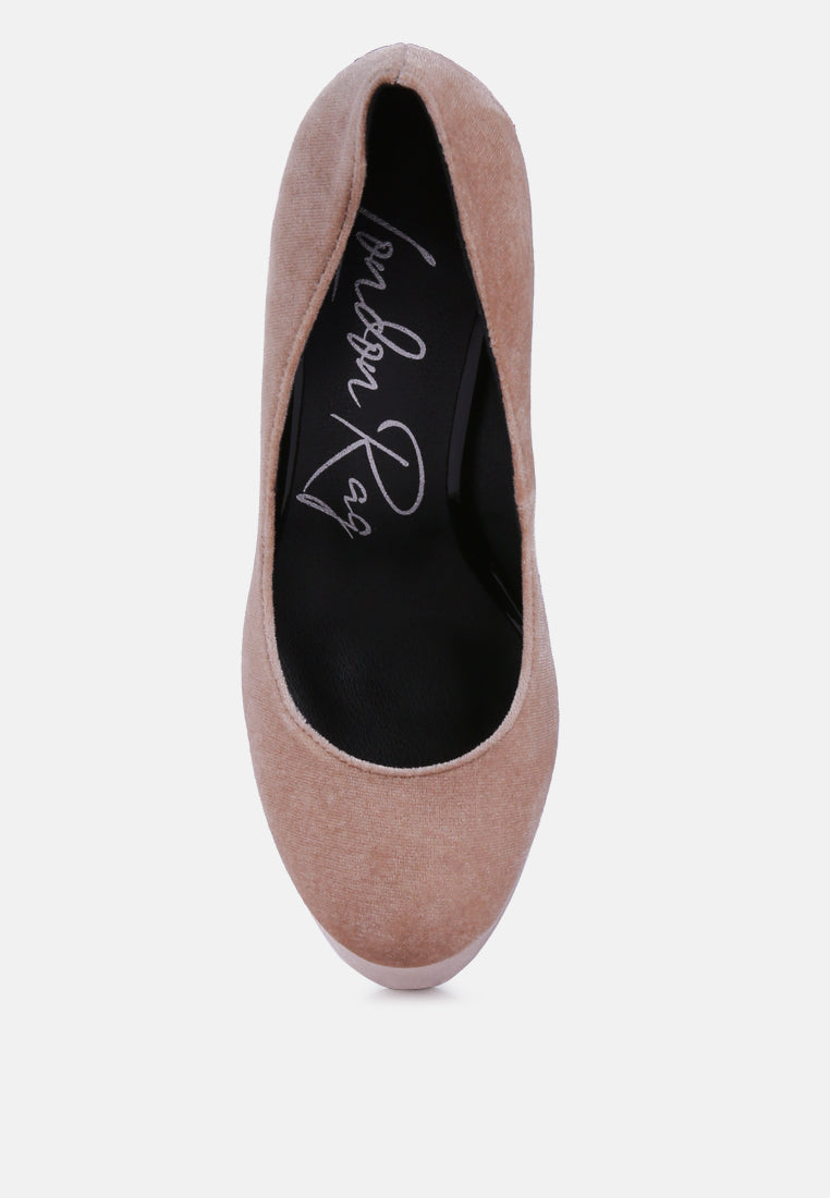 Old Novelty Platform Heel Velvet Pumps from London Rag International