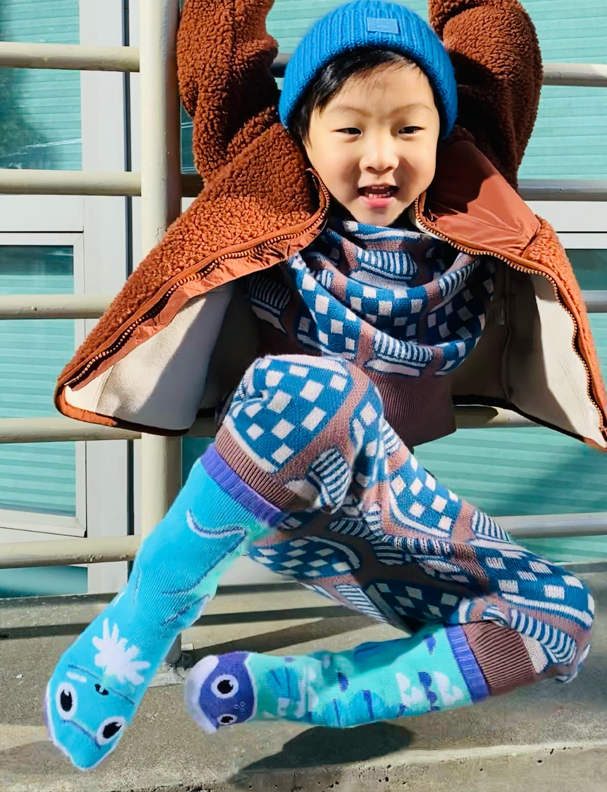 KIDS DOLPHIN & FISH NO SLIP SOCKS from Pals Socks