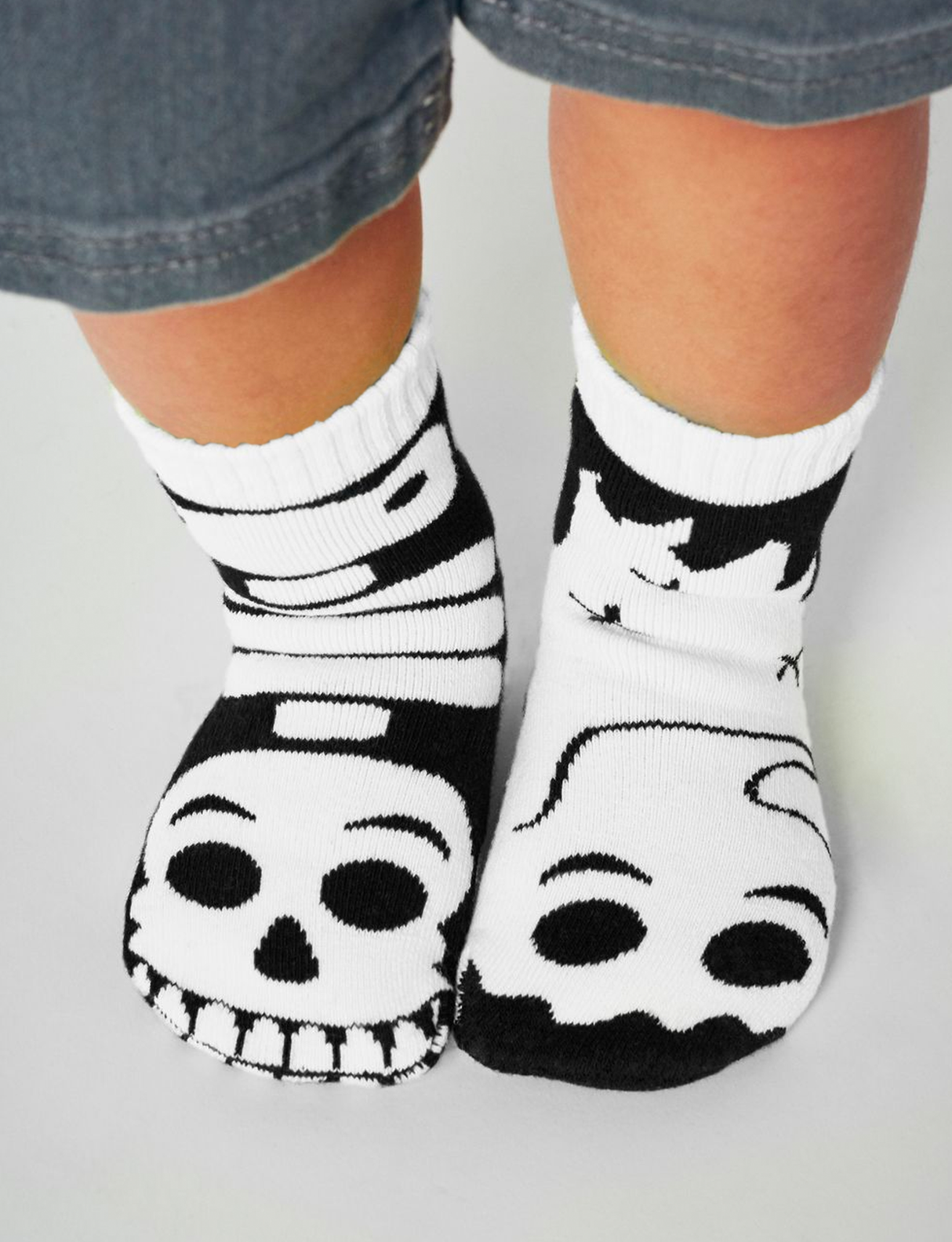 KIDS GHOST & SKELETON GLOW-IN-THE-DARK NO SLIP SOCKS from Pals Socks