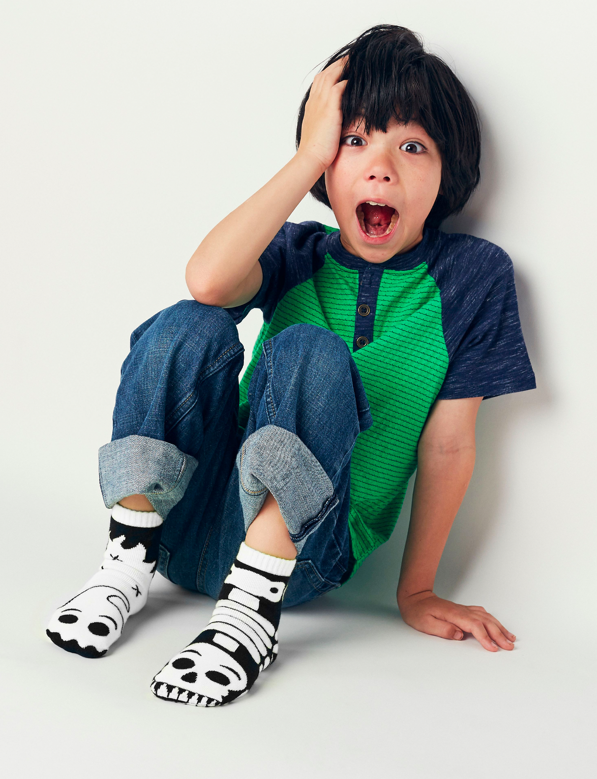 KIDS GHOST & SKELETON GLOW-IN-THE-DARK NO SLIP SOCKS from Pals Socks
