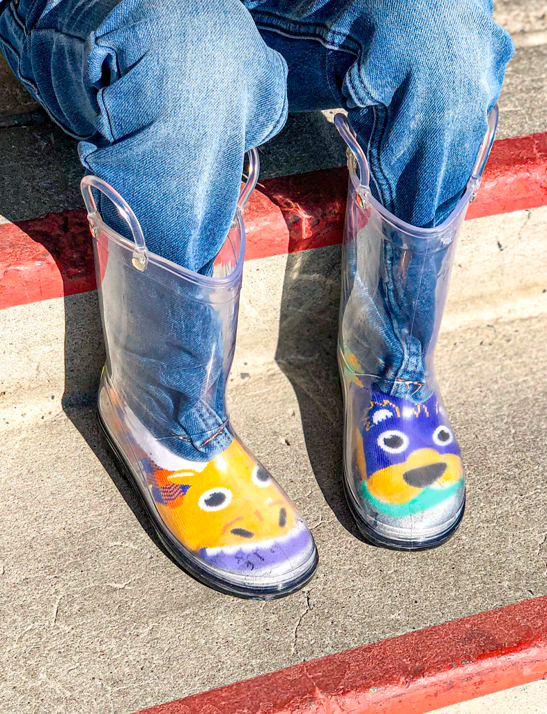 KIDS MOOSE & BEAR NO SLIP SOCKS from Pals Socks