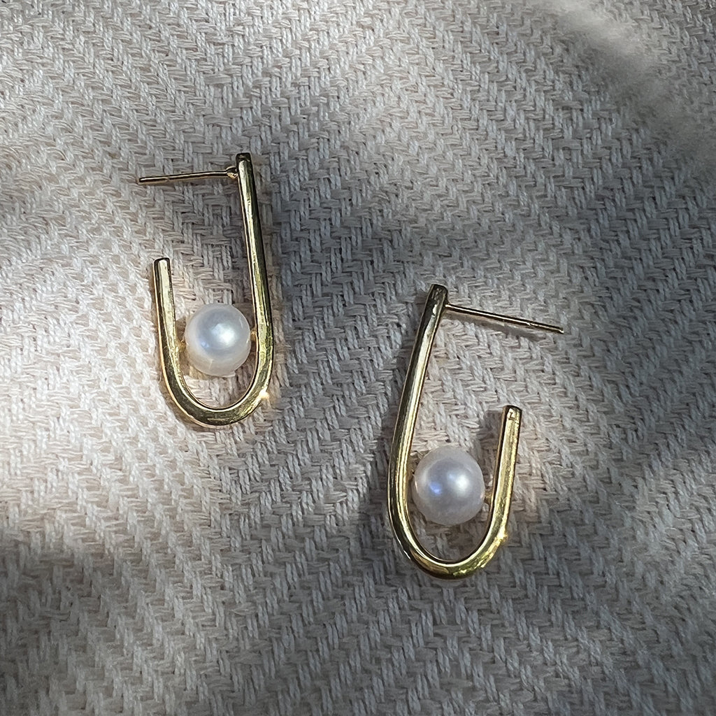 J Hoop Freshwater Pearl Earrings from SLATE + SALT