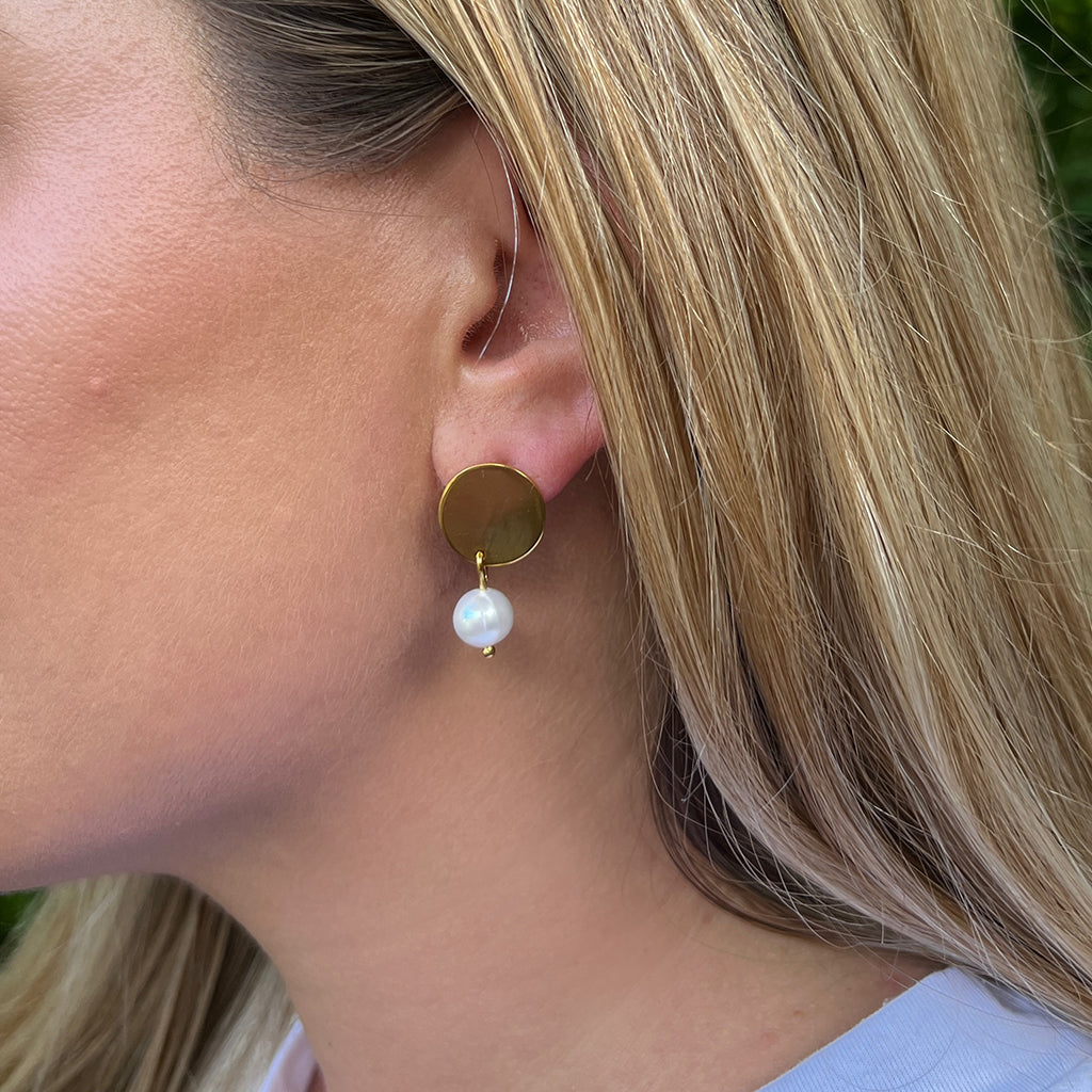 Freshwater Pearl Disc Earrings from SLATE + SALT
