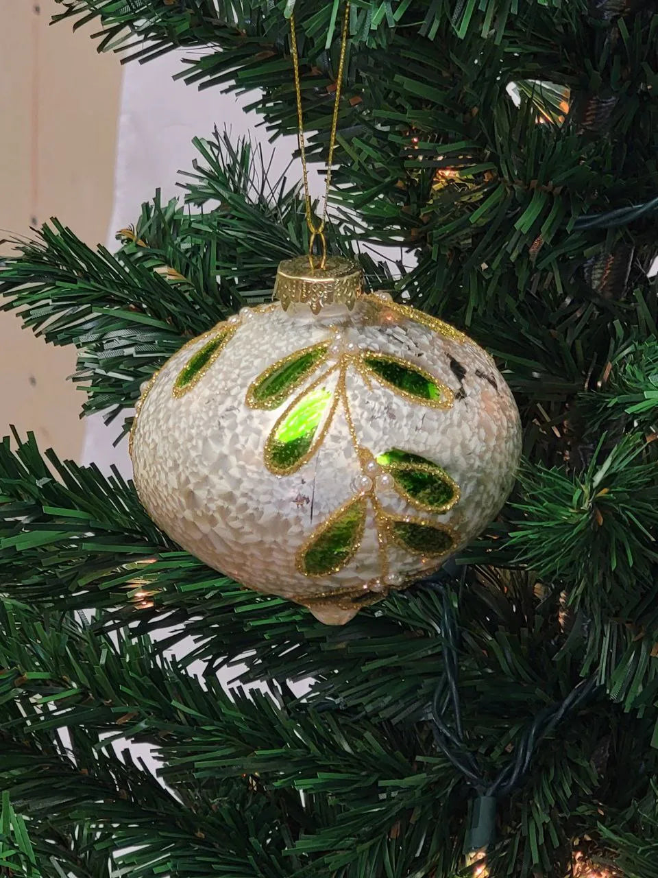 White Glitter Leaf Ball Glass Christmas Ornament F07M7-25-LH76-23096 from Wizardi