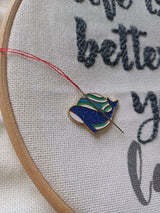 Whale Magnetic Needle Minder F07M10-4 Whale From Wizardi