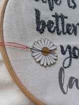 Chamomile Magnetic Needle Minder F07M10-4 Chamomile From Wizardi