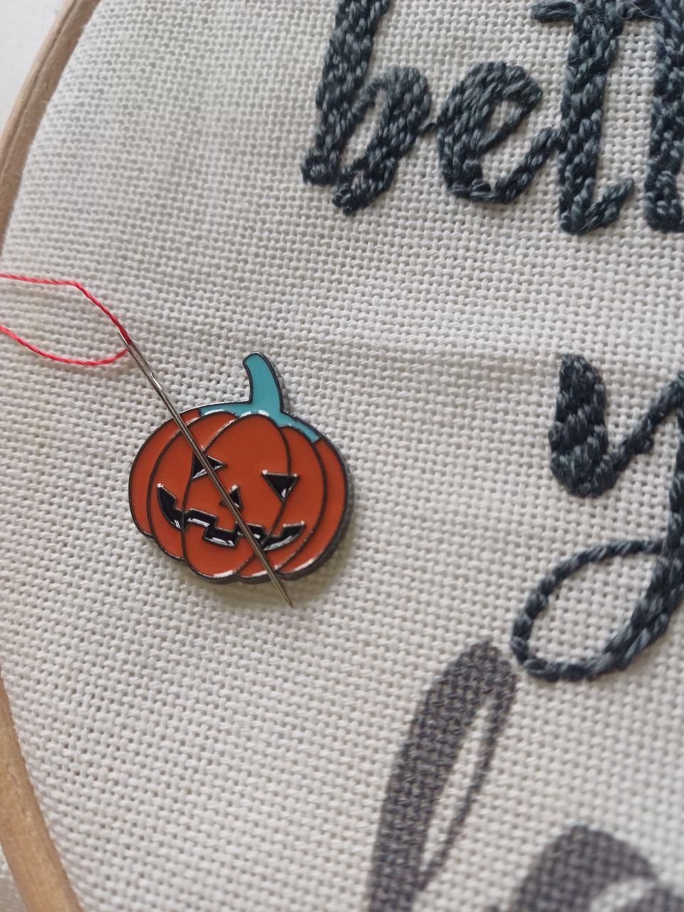 Pumpkin Magnetic Needle Minder F07M10-4 Pumpkin From Wizardi
