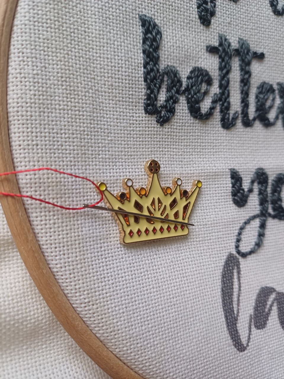 Crown Magnetic Needle Minder F07M10-2 Crown From Wizardi
